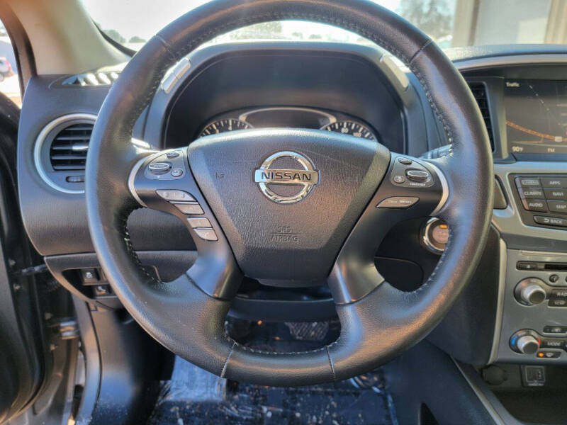 2019 Nissan Pathfinder SL