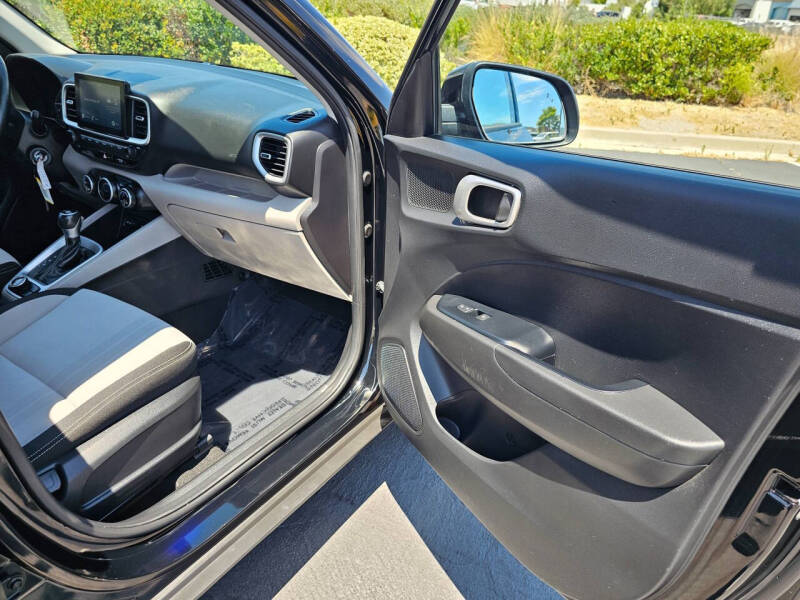 2020 Hyundai Venue SEL