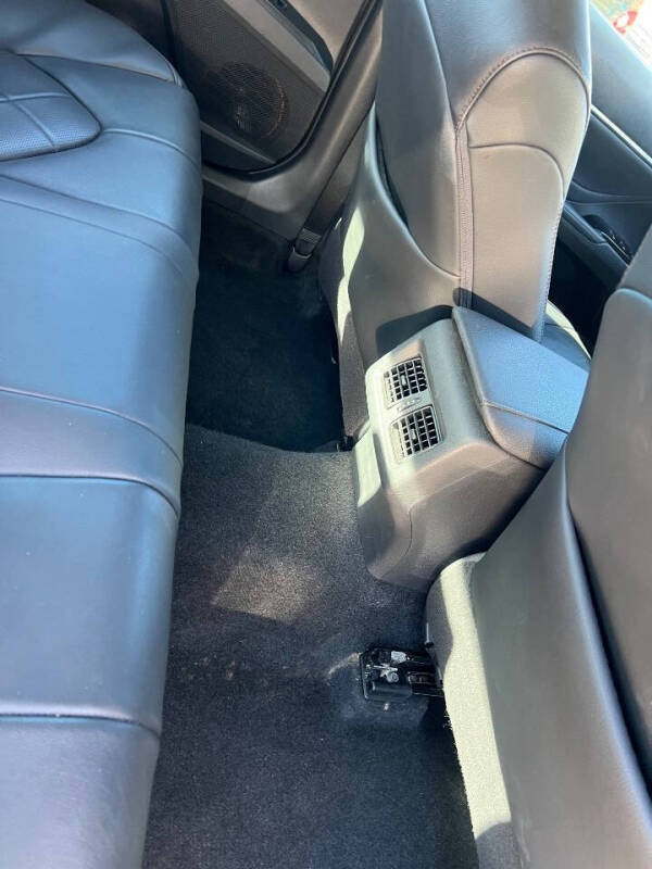 2018 Toyota Camry Hybrid XLE