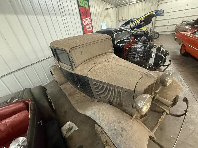 1932 Ford 5-Window