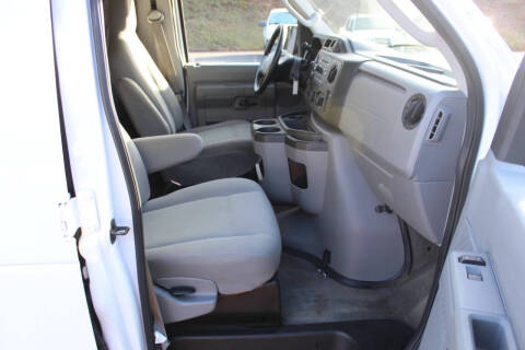 2013 Ford E-Series E-350 SD XLT