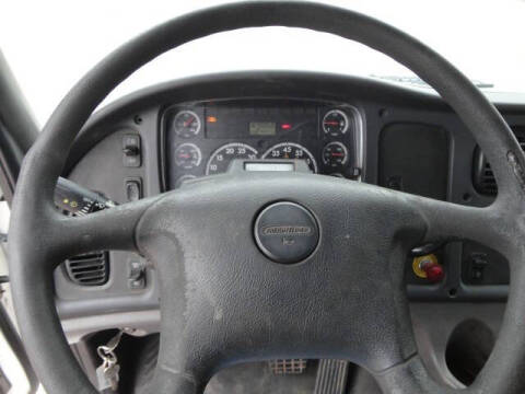 2008 Freightliner M2 106