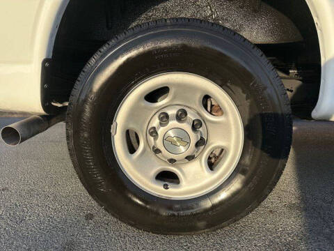 2022 Chevrolet Express 2500