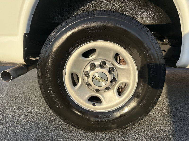 2022 Chevrolet Express 2500