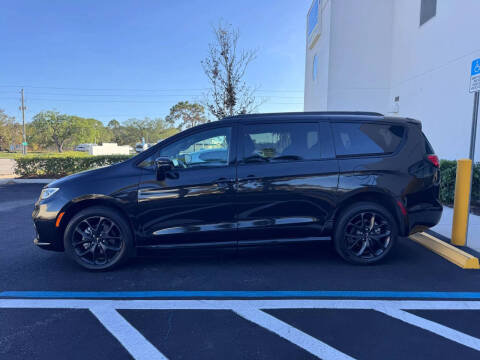 2021 Chrysler Pacifica Touring L