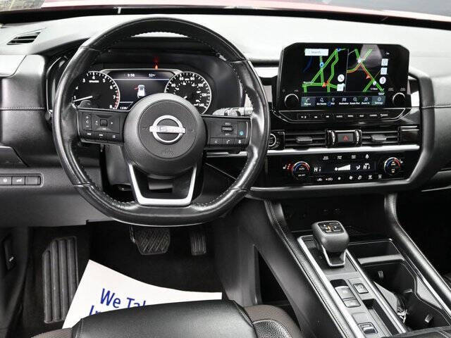 2023 Nissan Pathfinder SL