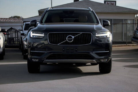 2016 Volvo XC90 T6 Momentum