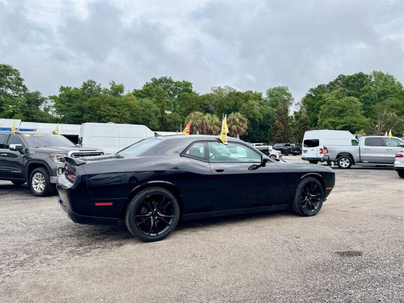 2016 Dodge Challenger SXT