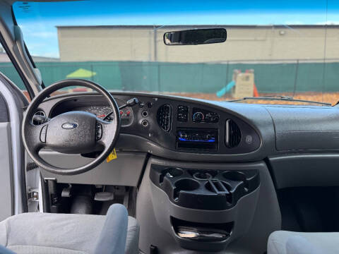 2007 Ford E-Series E-350 SD XLT