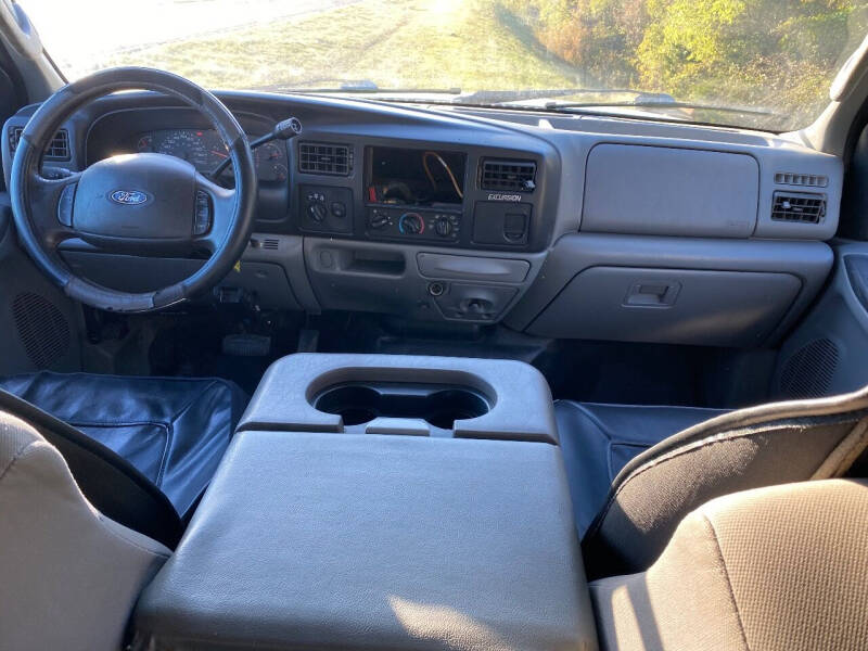 2005 Ford Excursion XLT