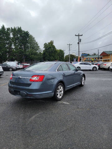 2010 Ford Taurus SEL
