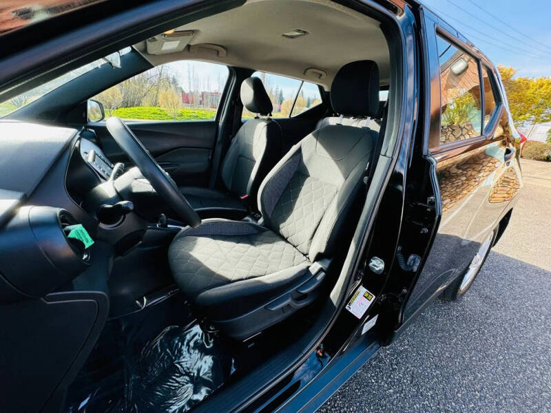 2020 Nissan Kicks S