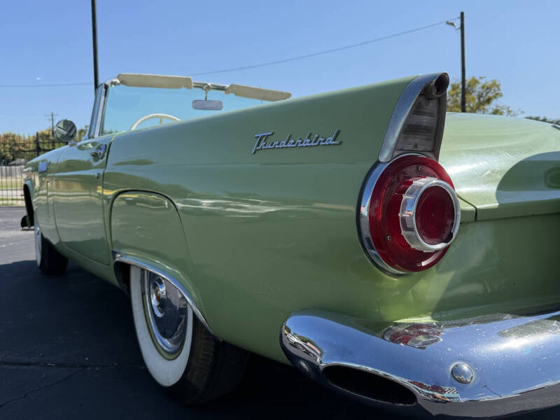 1956 Ford Thunderbird