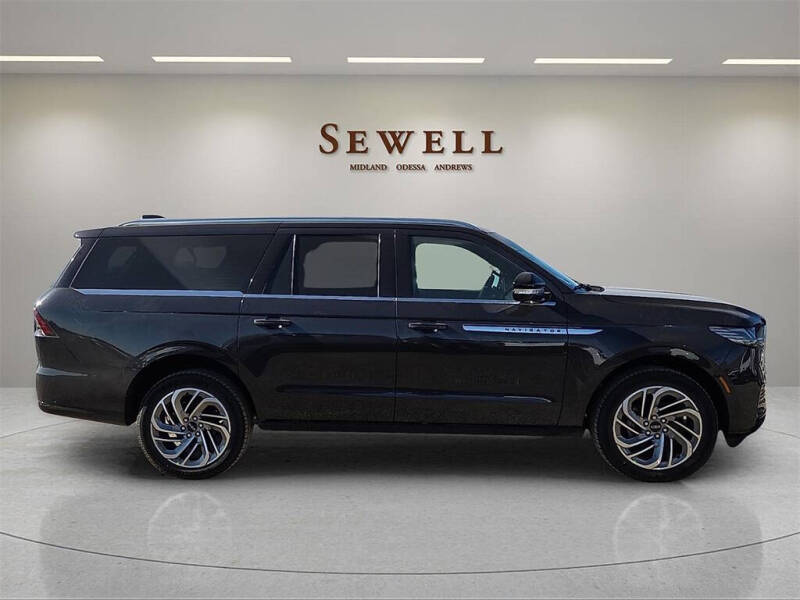 2025 Lincoln Navigator L Reserve