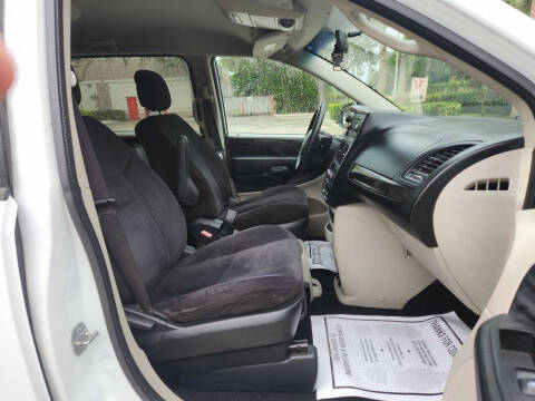 2014 Dodge Grand Caravan American Value Package