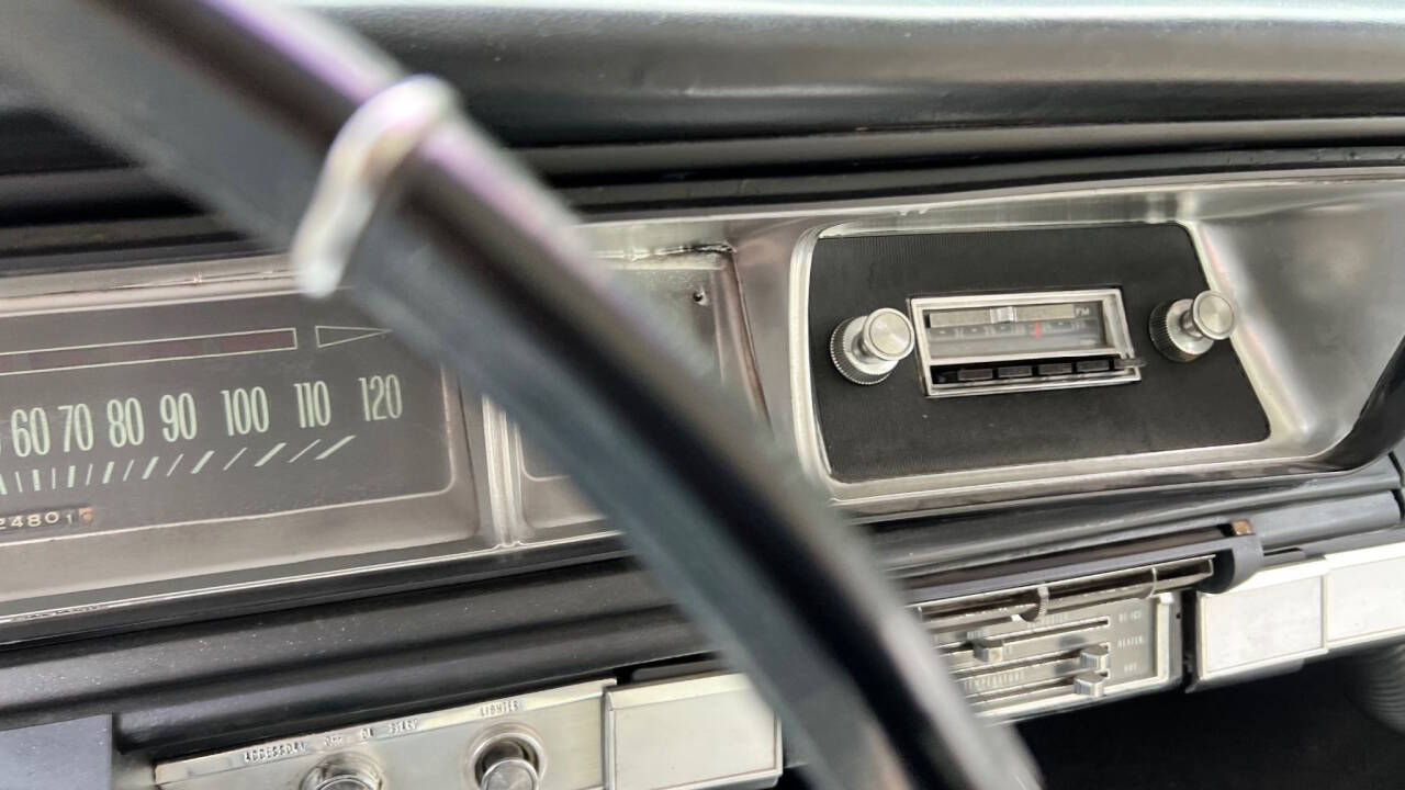 1966 Chevrolet Impala 38