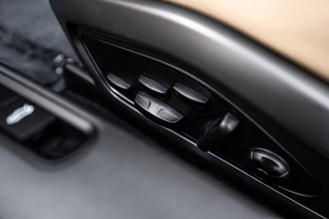 2021 Porsche 911 Targa 4S Heritage Design Edition