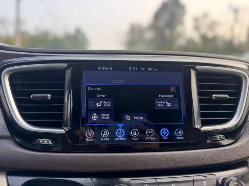 2017 Chrysler Pacifica Touring-L Plus