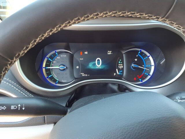 2024 Chrysler Pacifica Plug-In Hybrid Select