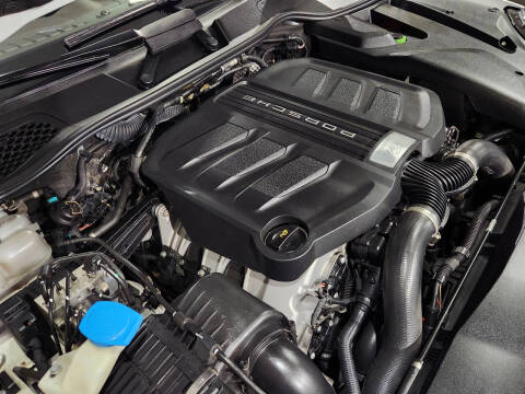 2016 Porsche Cayenne GTS