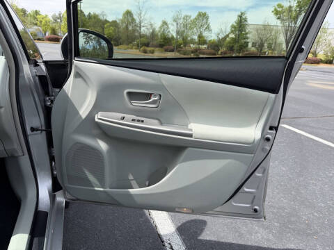 2013 Toyota Prius v Five