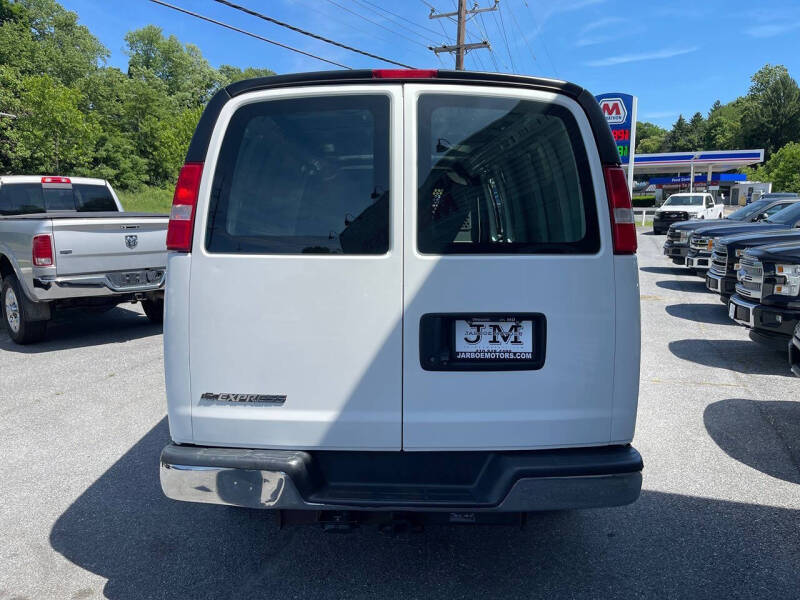 2018 Chevrolet Express 2500