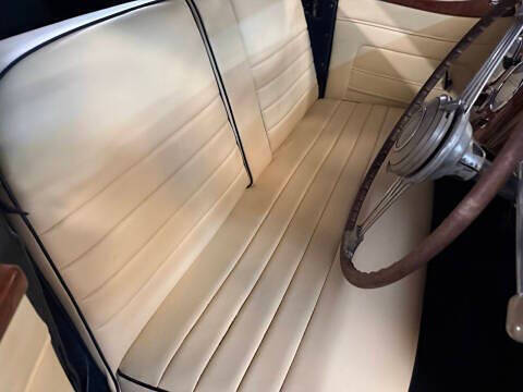 1949 Triumph 2000