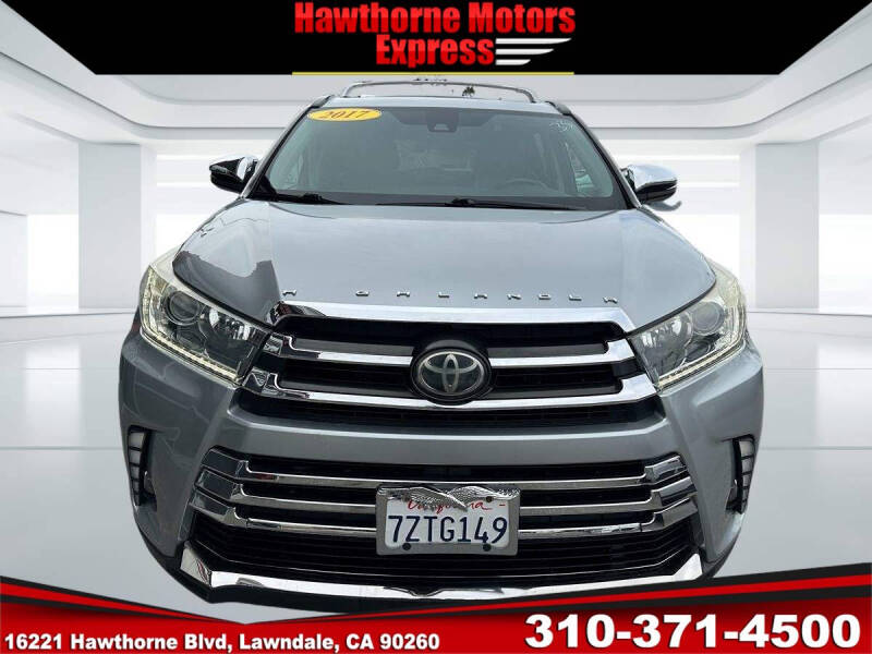 2017 Toyota Highlander SE