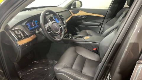 2025 Volvo XC90 B5 Plus Bright Theme
