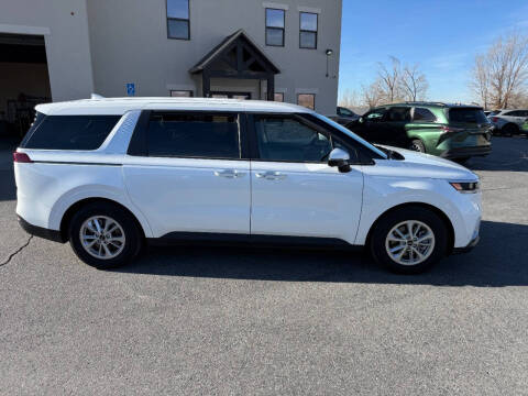 2024 Kia Carnival LX