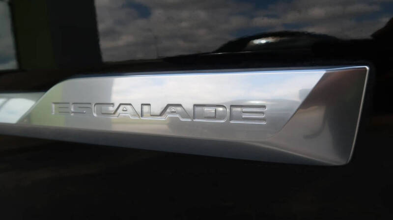 2018 Cadillac Escalade Luxury