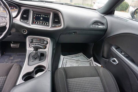 2022 Dodge Challenger SXT