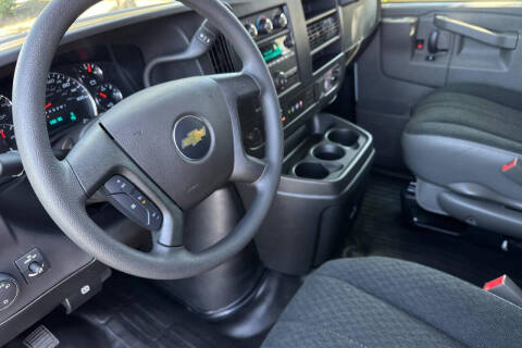 2025 Chevrolet Express 2500