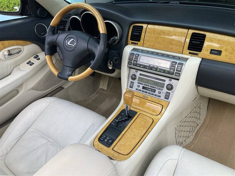 2003 Lexus SC 430