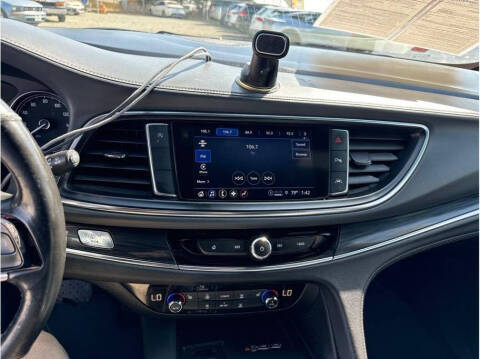 2022 Buick Enclave Essence