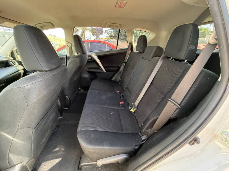 2016 Toyota RAV4 LE
