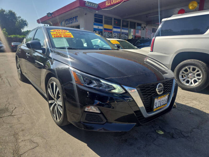 2020 Nissan Altima SR