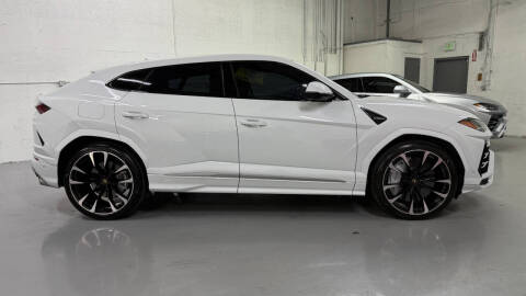2020 Lamborghini Urus