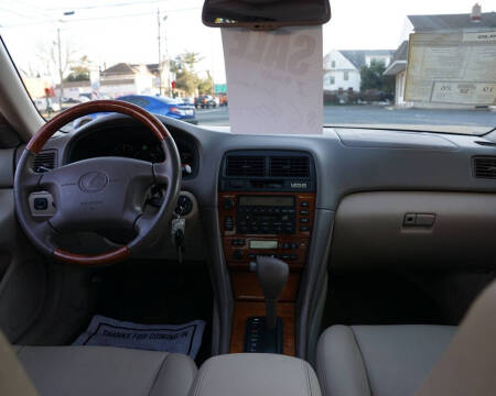 2000 Lexus ES 300