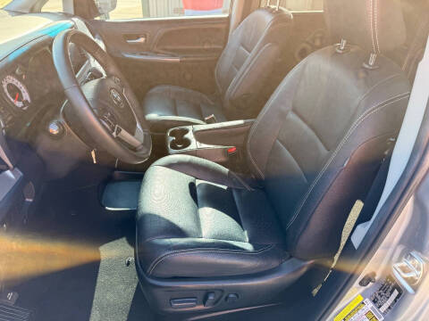 2017 Toyota Sienna SE 8-Passenger