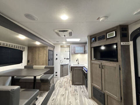 2022 Venture RV Sonic