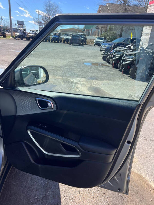2022 Kia Soul LX