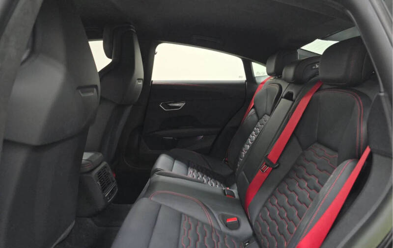 2022 Audi RS e-tron GT quattro