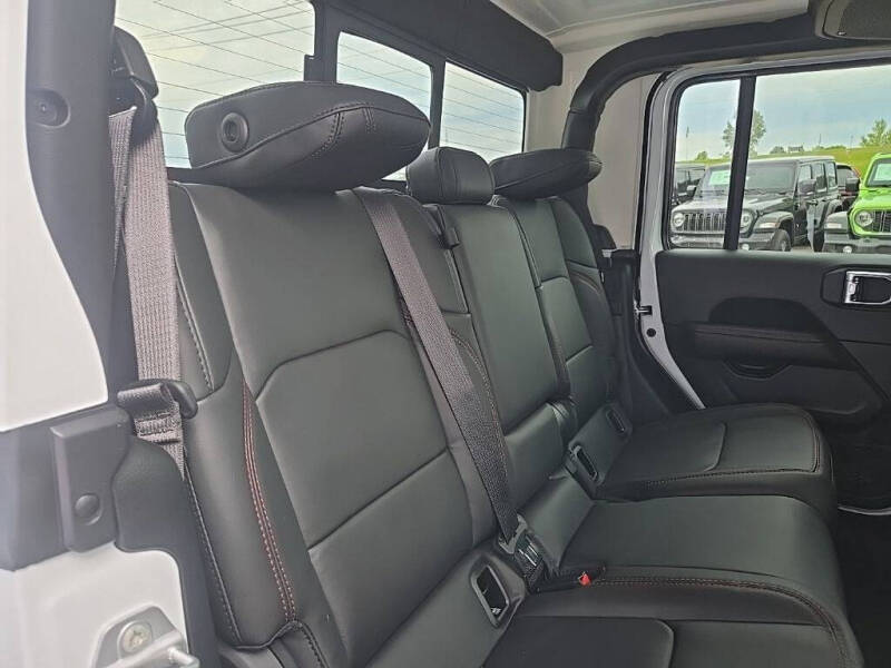 2026 Jeep Gladiator Shadow Ops