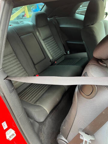 2014 Dodge Challenger SXT Plus