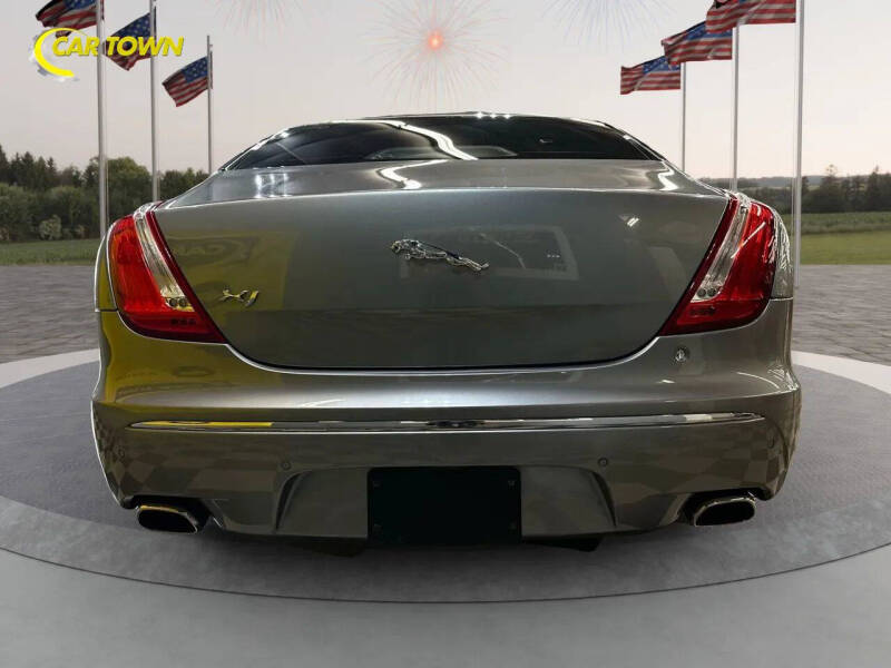 2011 Jaguar XJ