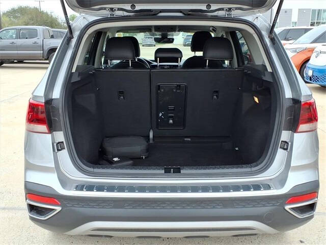 2023 Volkswagen Taos SE