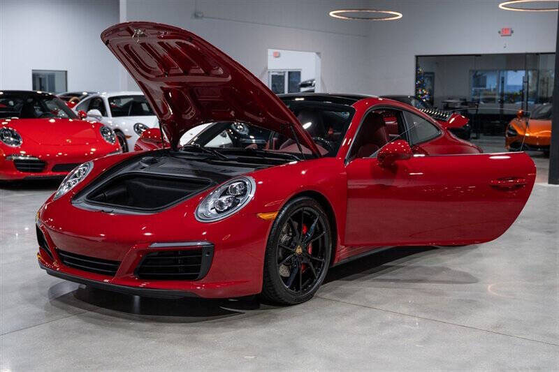 2019 Porsche 911 Carrera 4S