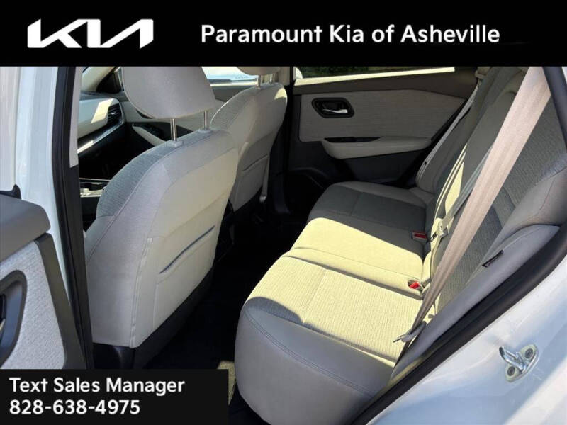 2022 Nissan Rogue SV