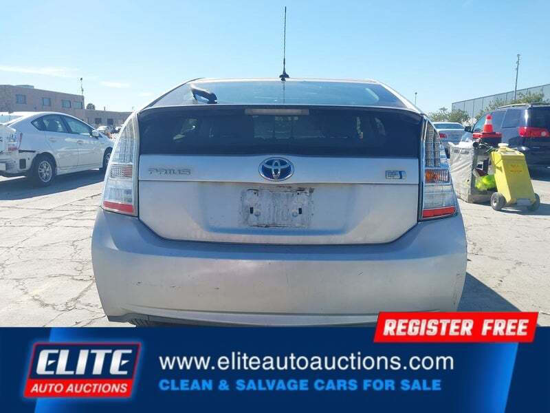 2011 Toyota Prius Two